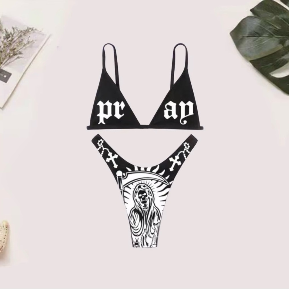 Black and White cheeky Graphic Bikini Set small